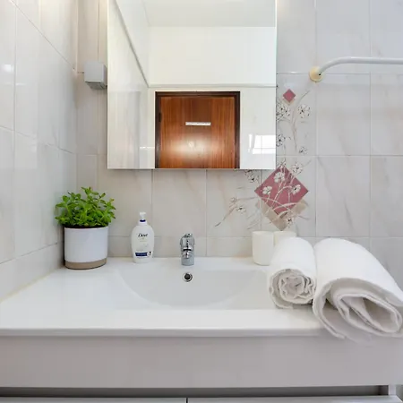 Apartment Miradouro House