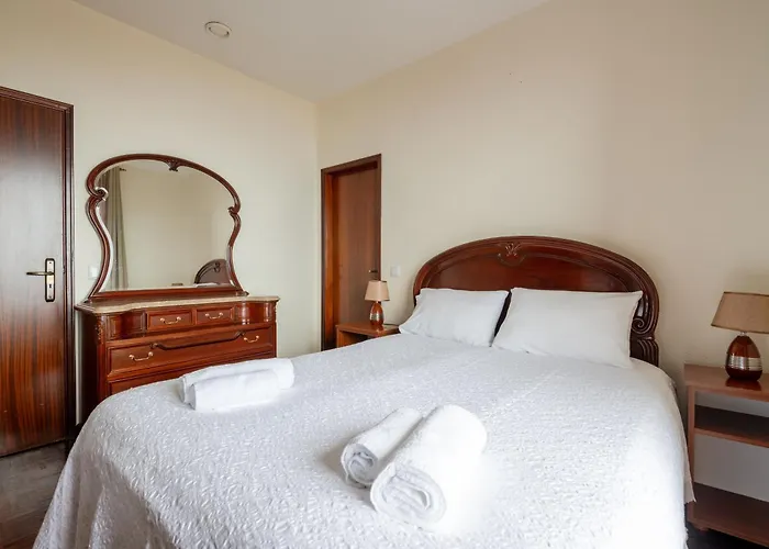 Miradouro House By Sam