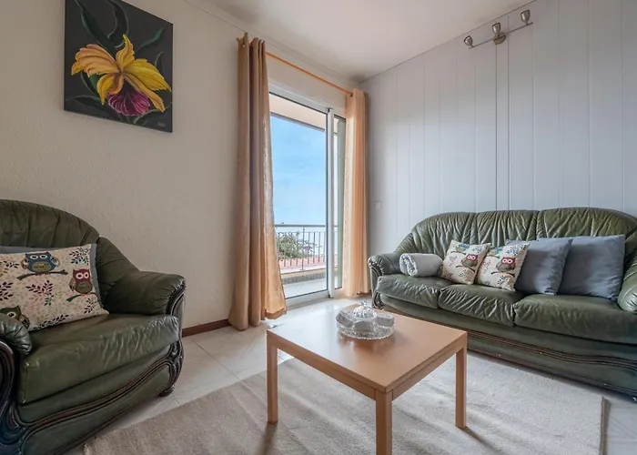 Miradouro House By Sam